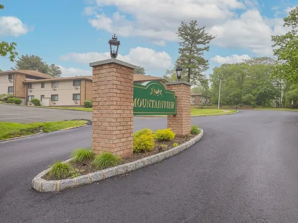 905 Sierra Vista Lane, Valley Cottage, NY 10989