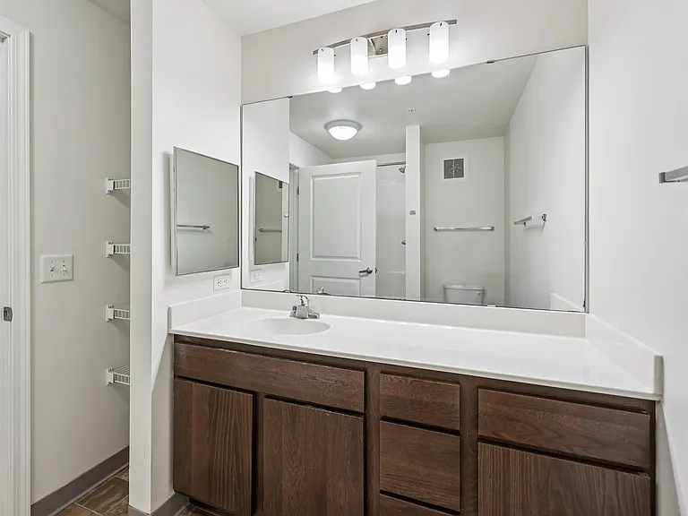 Valleyhigh Flats — Photo 29