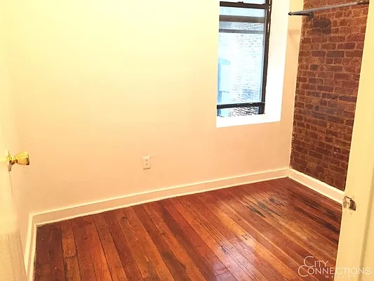 Rented by City Connections Realty | media 32