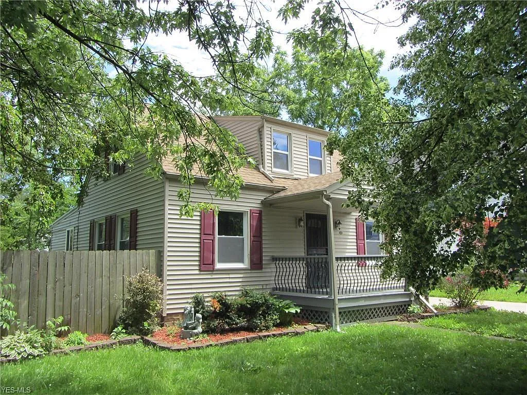 135 Beebe Ave photo 1