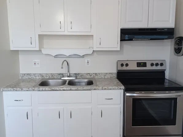 3607 W James St #D, McHenry, IL 60050