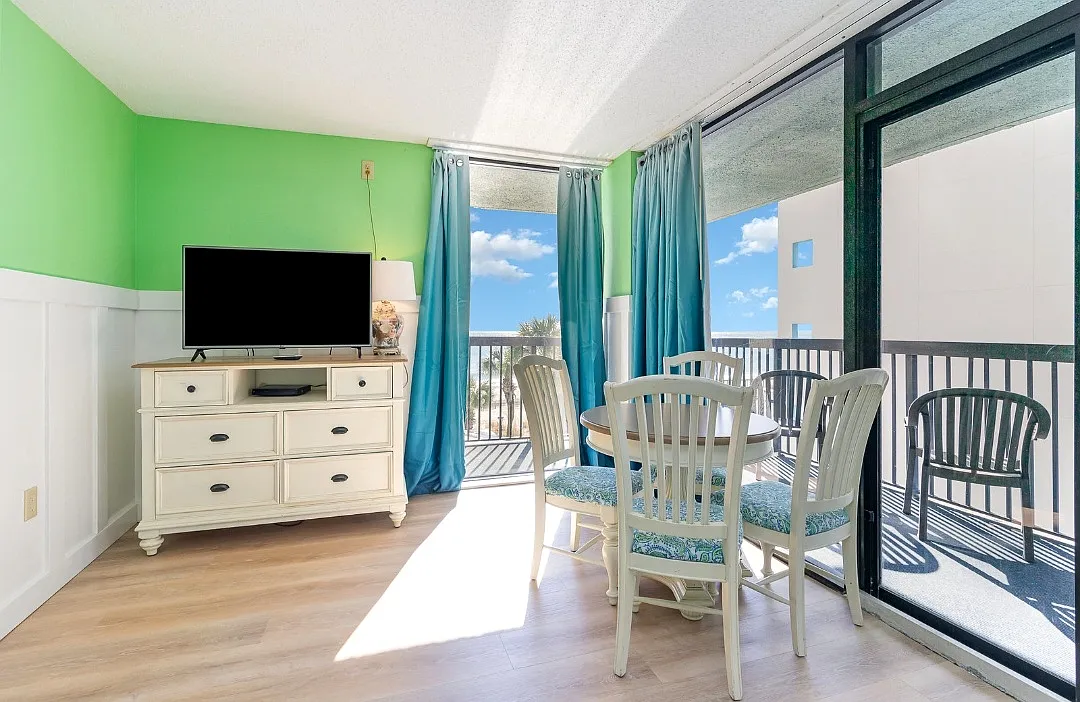 1 bed, 800 sqft, $1,300 — Photo 2
