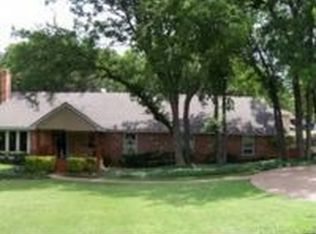 2820 S Country Club Rd, Garland, TX 75043