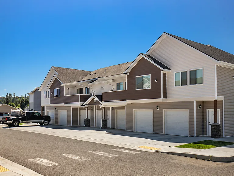 Bel Cielo Apartments LLC — Photo 12