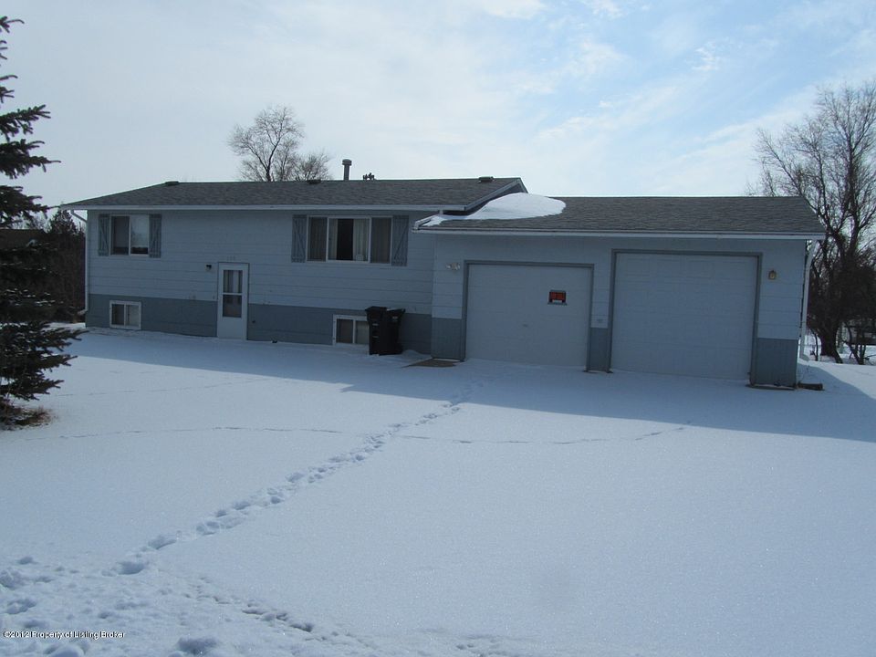 1st image of 130 2nd St W