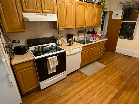 3rd image of 11 Englewood Ave APT 7