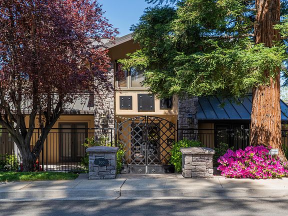 3rd image of 300 Overhill Dr
