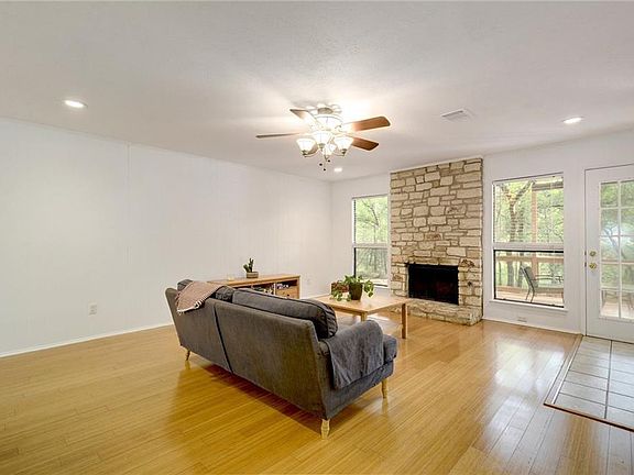 4th image of 4502 Bridlewood Dr