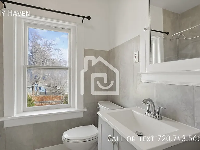 2915 E 14th Ave — Photo 20