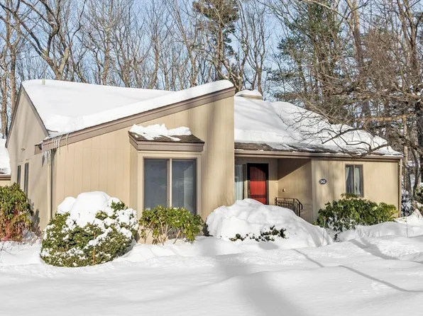 141 Chestnut Cir Unit 141, Lincoln, MA 01773
