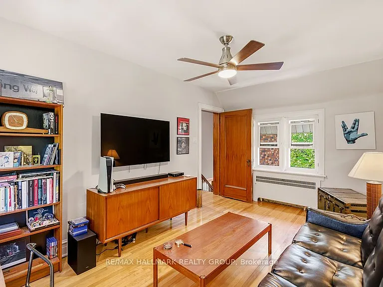 379 Hamilton Ave S — Photo 33