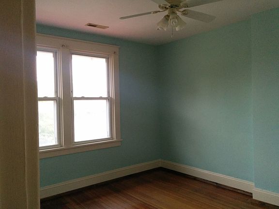 3rd image of 2822 Fendall Ave