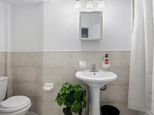 Rented by Ivey North LLC | media 13