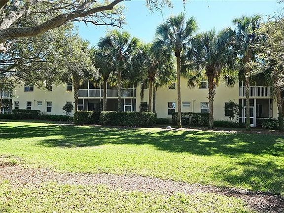 5th image of 12031 Champions Green Way APT 807