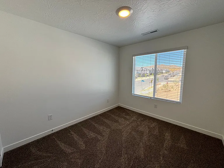 1361 S Pole Creek Ln — Photo 12