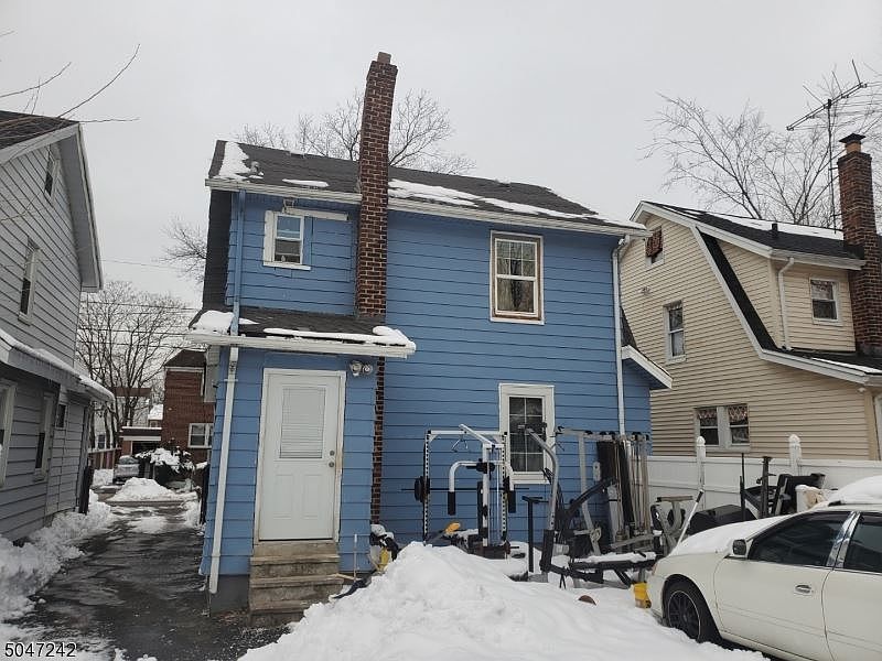 2nd image of 122 Carolina Ave