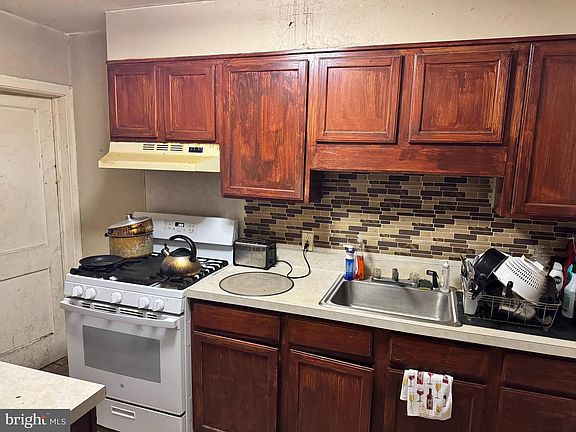 5th image of 234 Powelton Ave