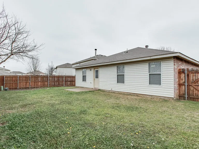 8712 Stonebriar Ln — Photo 10