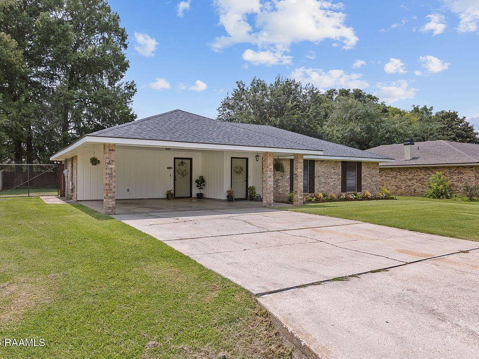 1st image of 126 Vivian Dr
