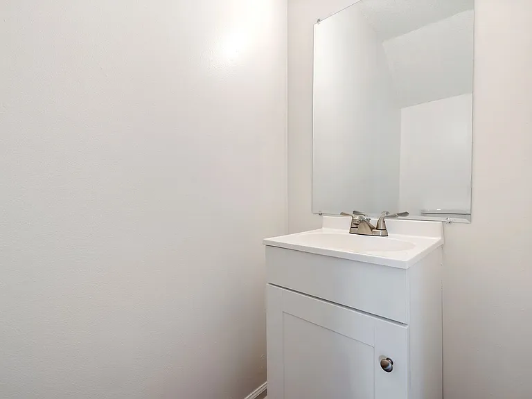 2509 Stadium Dr — Photo 4