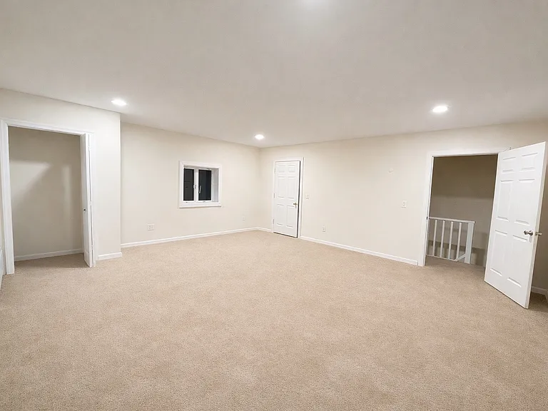 11 Webster Ave #10 — Photo 5
