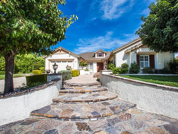 3rd image of 914 Paseo Santa Cruz