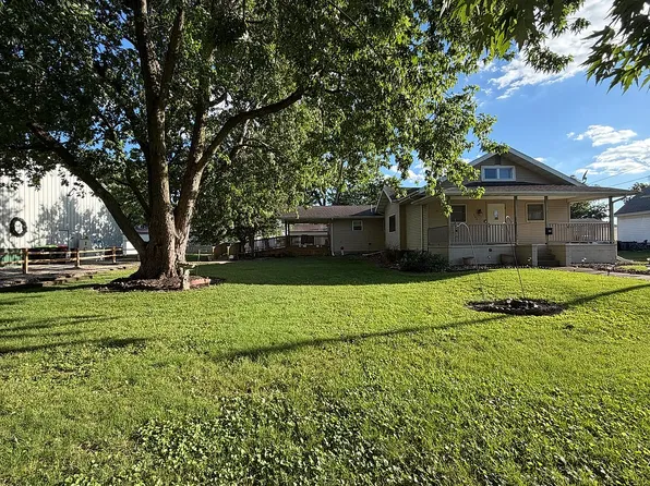 346 W Barnes St, Bushnell, IL 61422