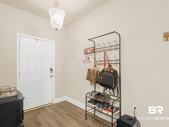5th image of 9614 Amethyst Dr