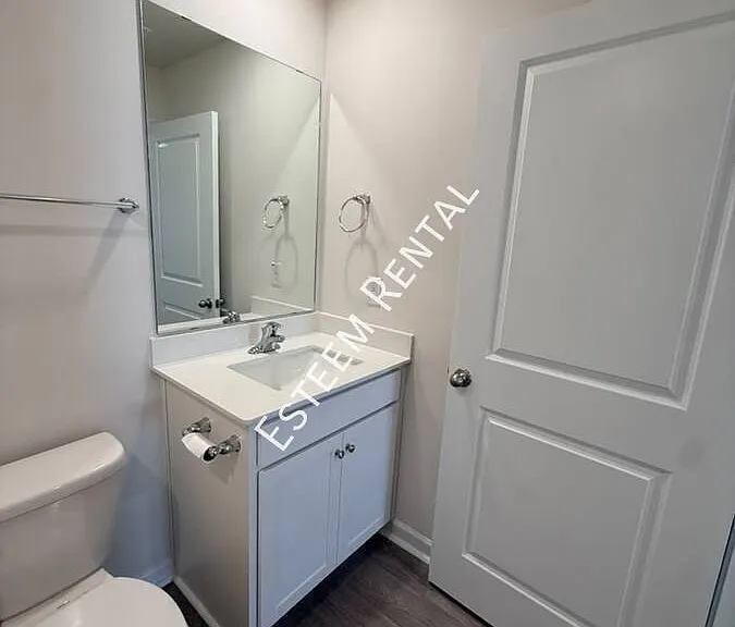 135 Palm Dr — Photo 16