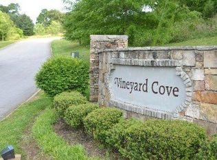 140 Merlot Ct, Loudon, TN 37774