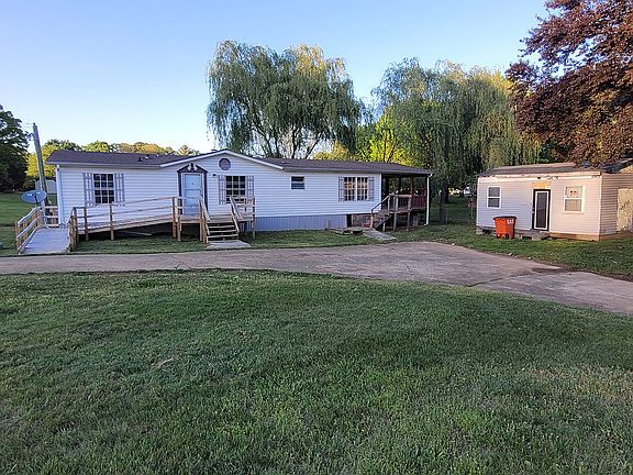 3rd image of 127 County Road 77