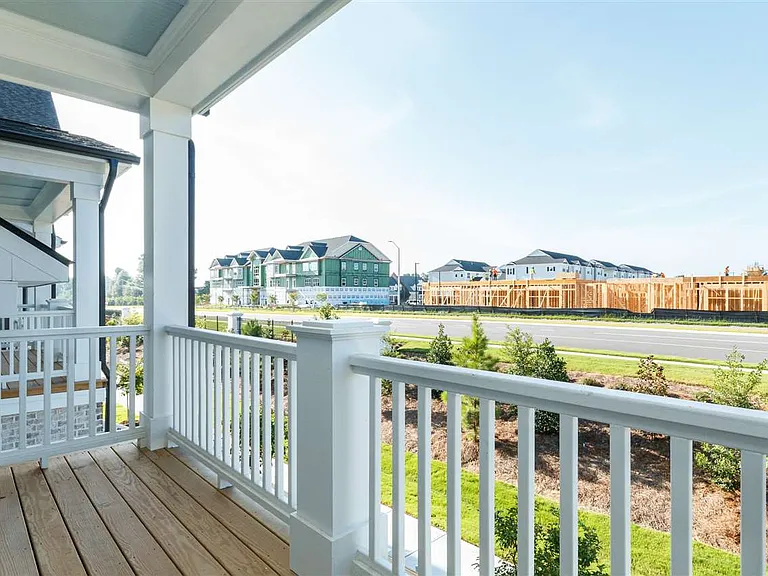 306 Clementine Dr — Photo 3