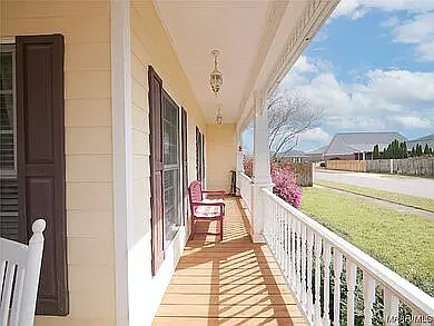 2 bed, 2.5 bath, 1450 sqft, $1,500 — Photo 2