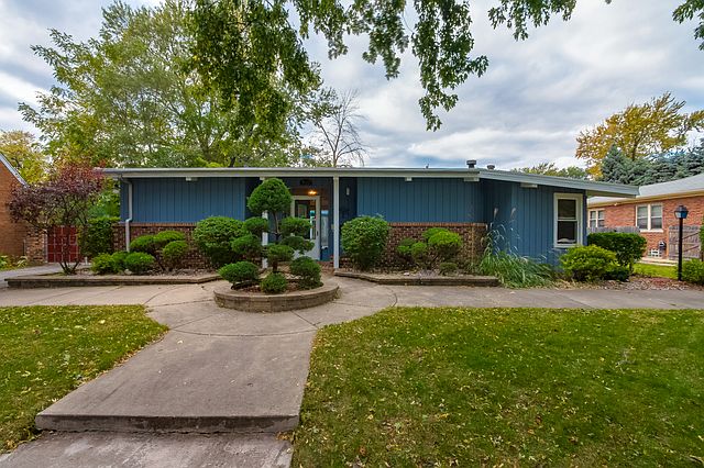1st image of 9322 S 53rd Ave