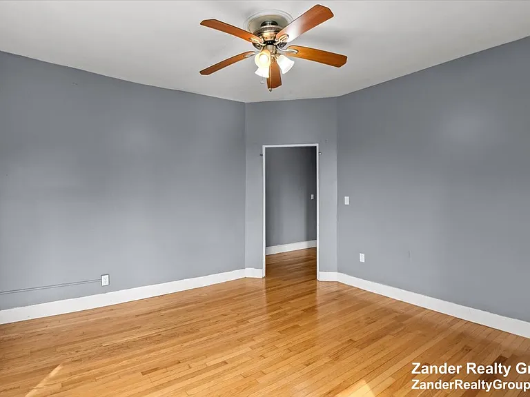 26 Alpine St #2 — Photo 2