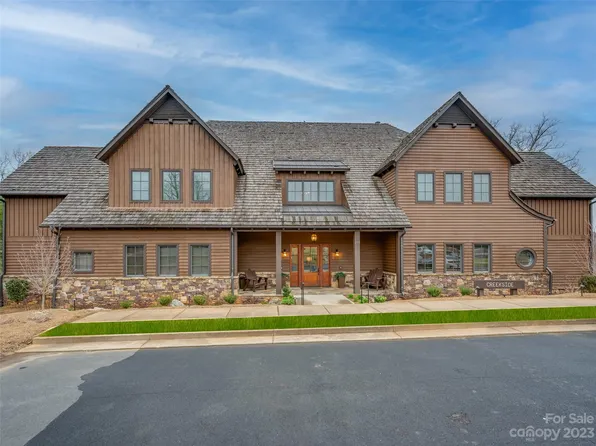 275 Clubhouse Ln #C-101, Mill Spring, NC 28756