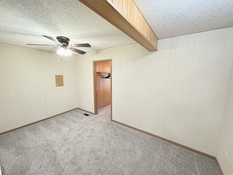 416 Grover St — Photo 16