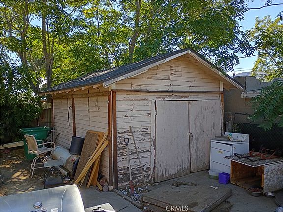 5th image of 480 Martin Ln