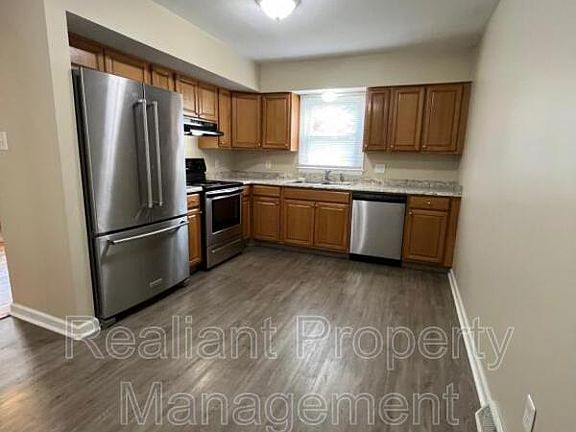 5th image of 114 Hillcrest Dr
