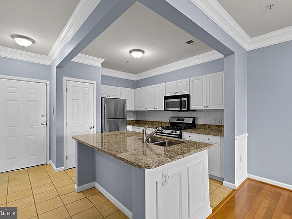 4th image of 8 Granite Pl Unit 364