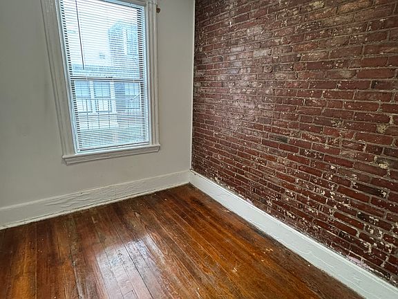 4th image of 100 Myrtle St APT 6