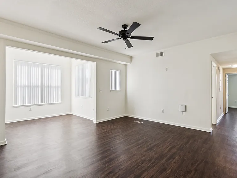 Royal Palm Terrace — Photo 25