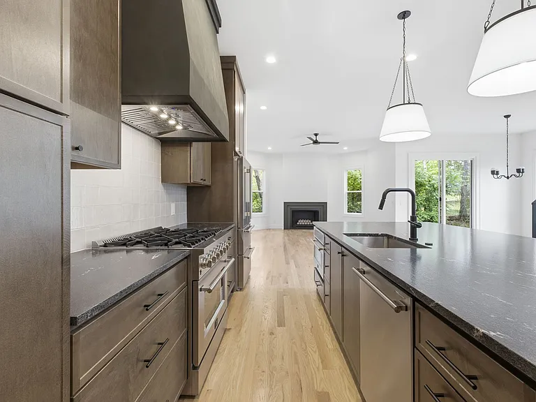1703B Jeans Ct — Photo 9