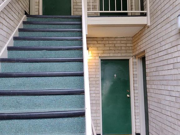 4th image of 4965 Americana Dr