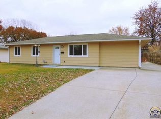 4017 SW 34th St, Topeka, KS 66614