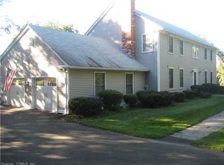 40 New England Dr, Wallingford, CT 06492