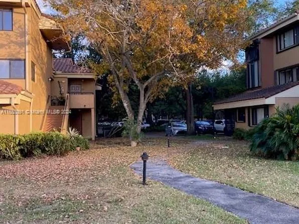 15545 Miami Lakeway N APT 202-21, Miami Lakes, FL 33014