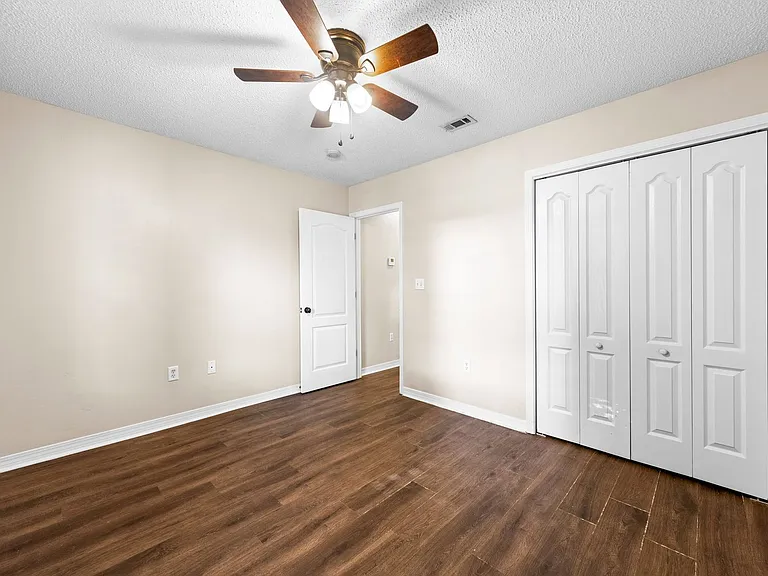502 Hyde Park Dr — Photo 22