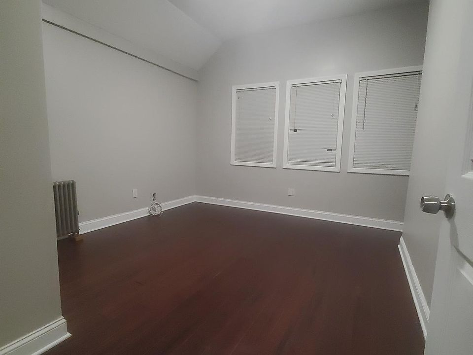 1st image of 11002 160th St Floor 2