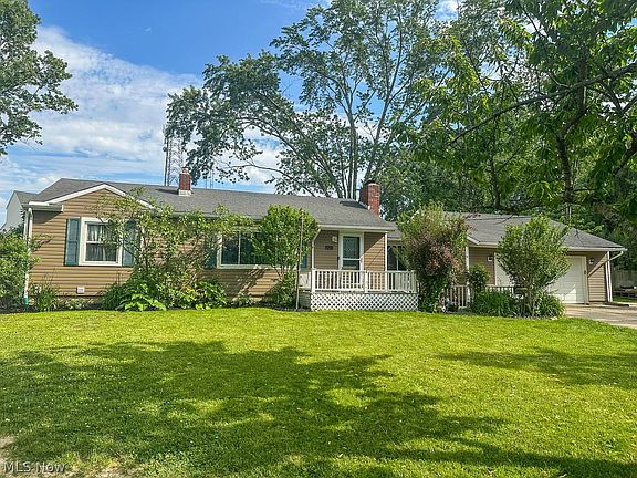 2nd image of 209 Tuckmere Dr